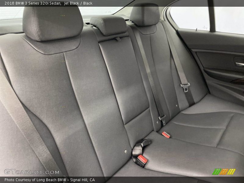 Jet Black / Black 2018 BMW 3 Series 320i Sedan