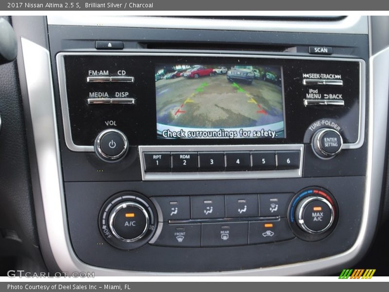 Brilliant Silver / Charcoal 2017 Nissan Altima 2.5 S
