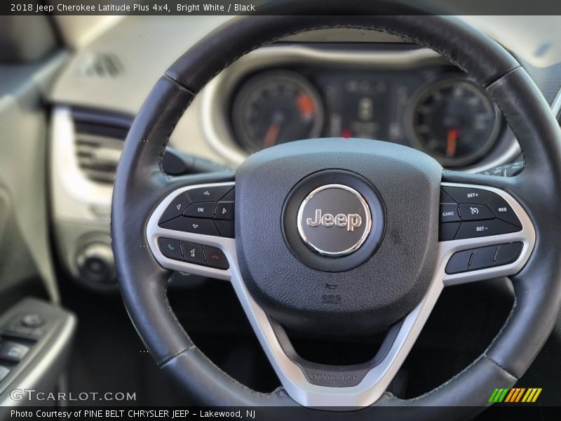 Bright White / Black 2018 Jeep Cherokee Latitude Plus 4x4