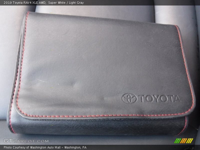 Super White / Light Gray 2019 Toyota RAV4 XLE AWD