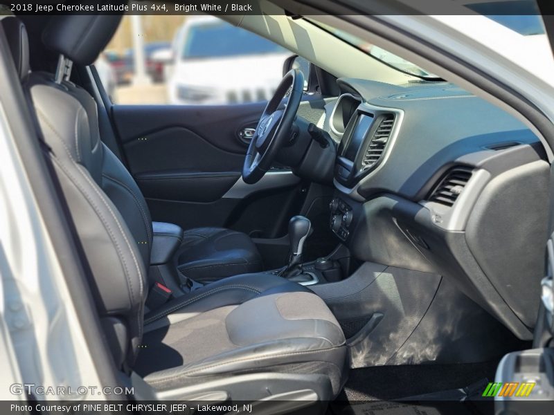Bright White / Black 2018 Jeep Cherokee Latitude Plus 4x4
