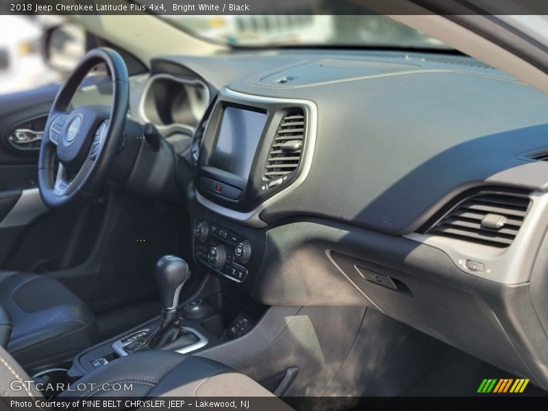 Bright White / Black 2018 Jeep Cherokee Latitude Plus 4x4
