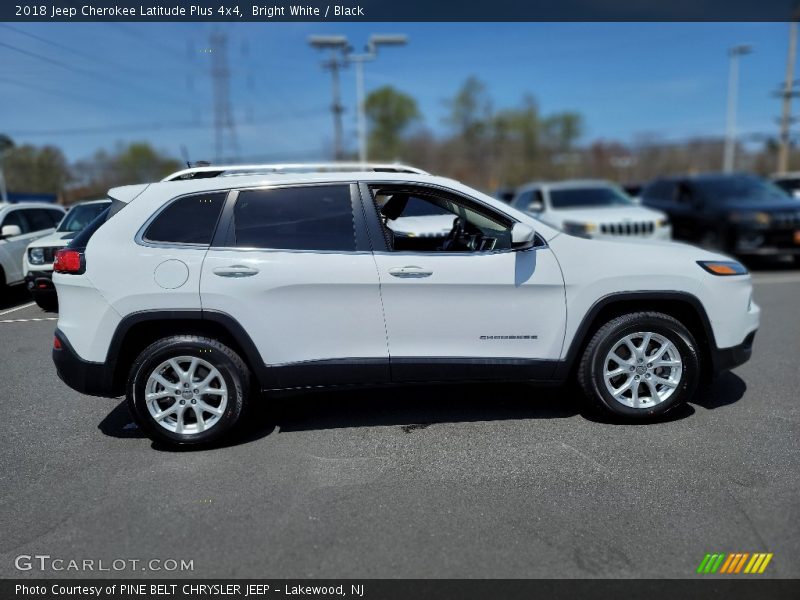 Bright White / Black 2018 Jeep Cherokee Latitude Plus 4x4
