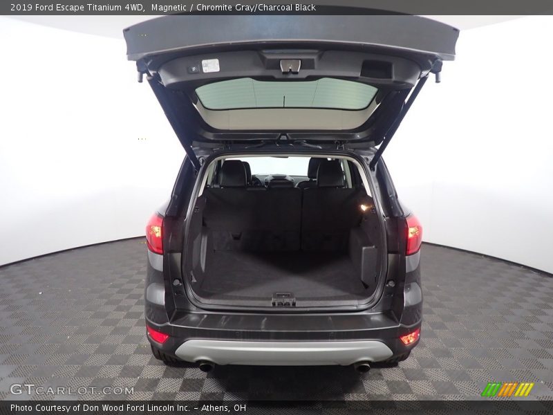 Magnetic / Chromite Gray/Charcoal Black 2019 Ford Escape Titanium 4WD