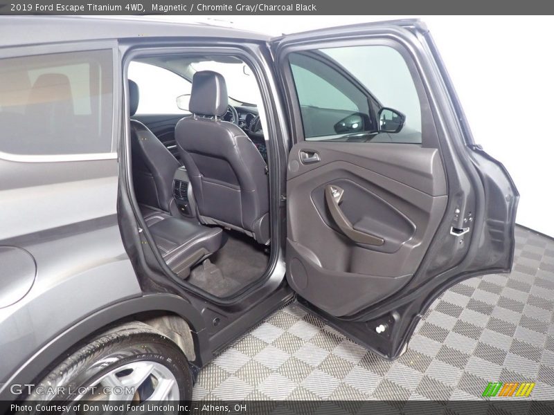 Magnetic / Chromite Gray/Charcoal Black 2019 Ford Escape Titanium 4WD