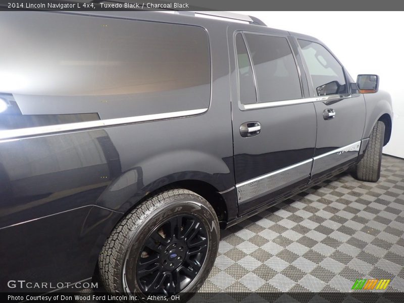 Tuxedo Black / Charcoal Black 2014 Lincoln Navigator L 4x4