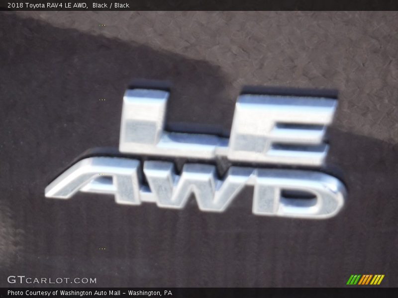 Black / Black 2018 Toyota RAV4 LE AWD