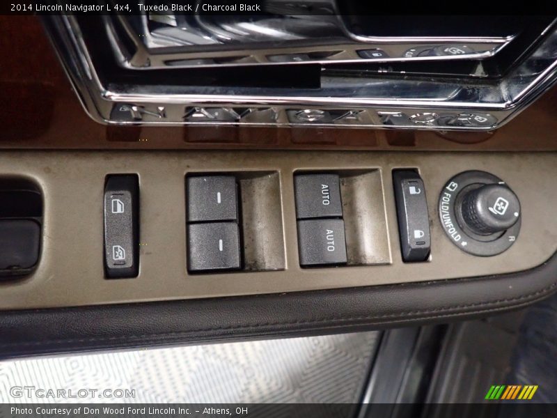 Tuxedo Black / Charcoal Black 2014 Lincoln Navigator L 4x4