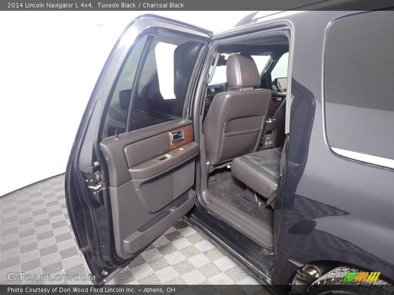 Tuxedo Black / Charcoal Black 2014 Lincoln Navigator L 4x4