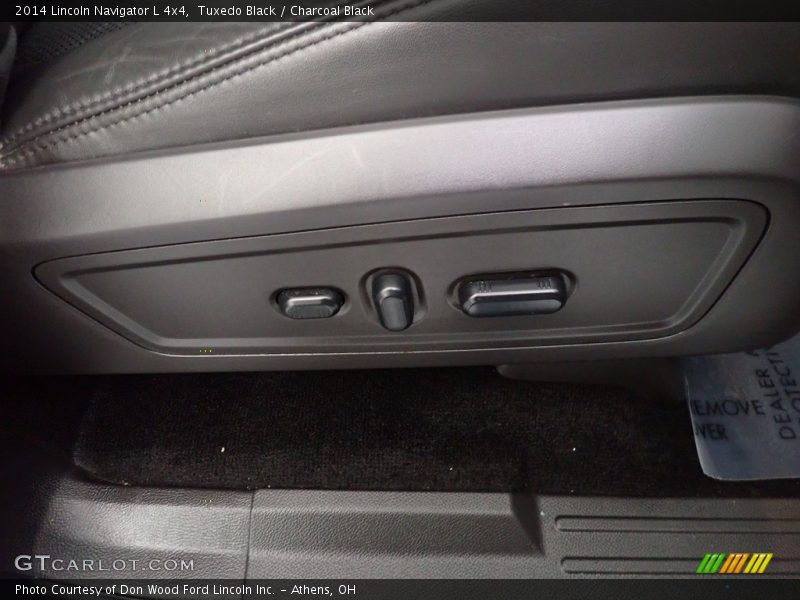 Tuxedo Black / Charcoal Black 2014 Lincoln Navigator L 4x4