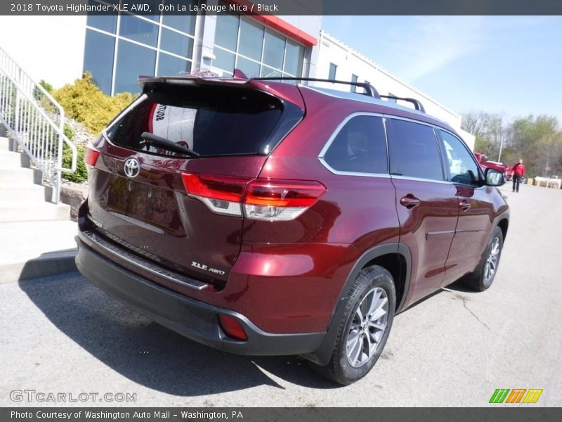 Ooh La La Rouge Mica / Black 2018 Toyota Highlander XLE AWD