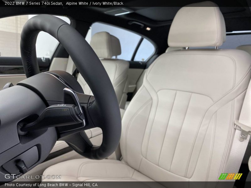 Front Seat of 2022 7 Series 740i Sedan