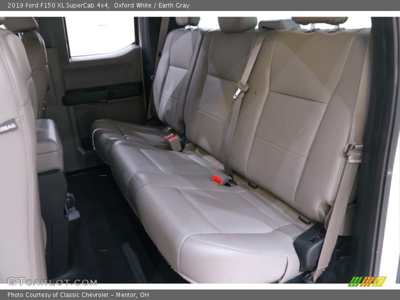 Oxford White / Earth Gray 2019 Ford F150 XL SuperCab 4x4