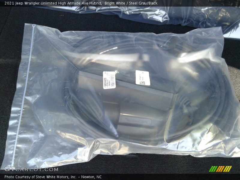 Bright White / Steel Gray/Black 2021 Jeep Wrangler Unlimited High Altitude 4xe Hybrid