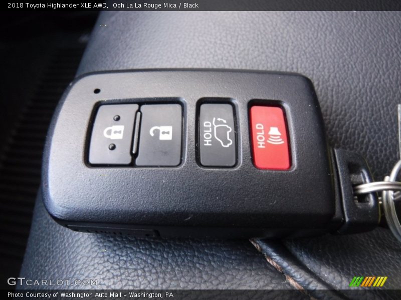 Ooh La La Rouge Mica / Black 2018 Toyota Highlander XLE AWD