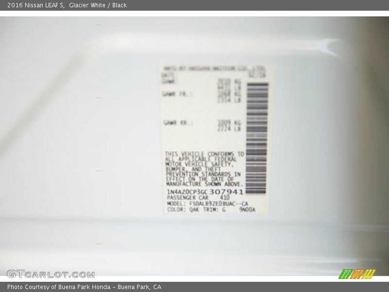 2016 LEAF S Glacier White Color Code QAK