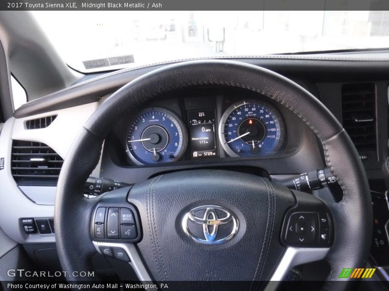 Midnight Black Metallic / Ash 2017 Toyota Sienna XLE