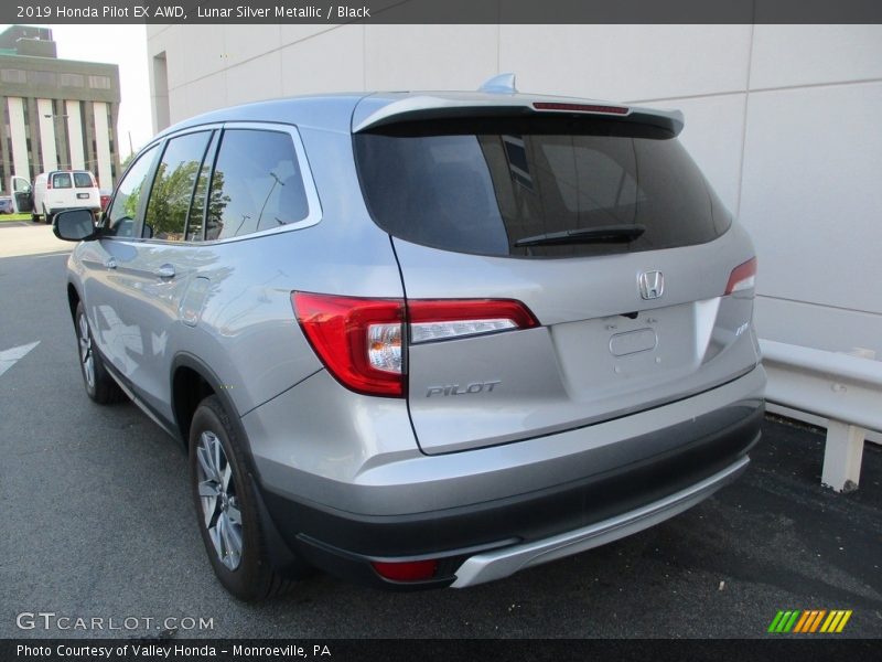 Lunar Silver Metallic / Black 2019 Honda Pilot EX AWD