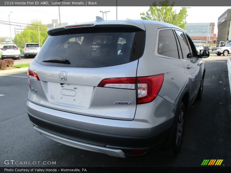 Lunar Silver Metallic / Black 2019 Honda Pilot EX AWD