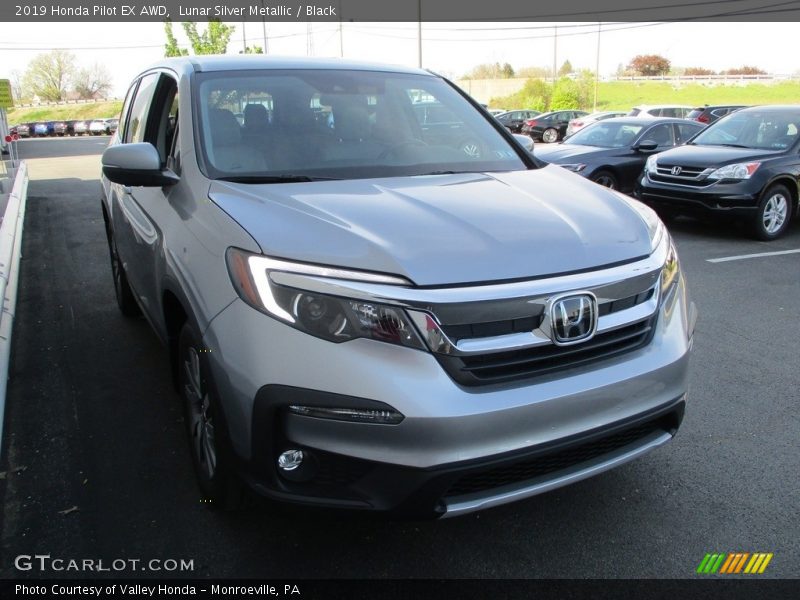 Lunar Silver Metallic / Black 2019 Honda Pilot EX AWD