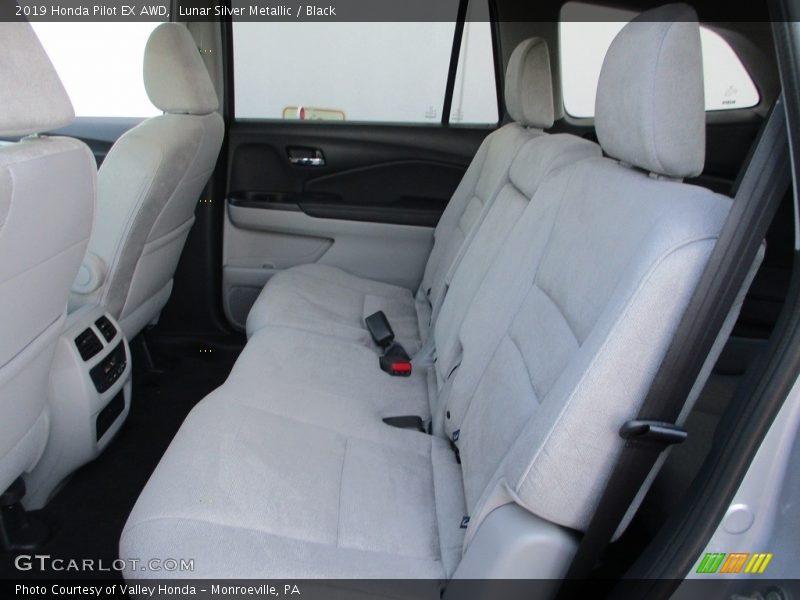 Lunar Silver Metallic / Black 2019 Honda Pilot EX AWD