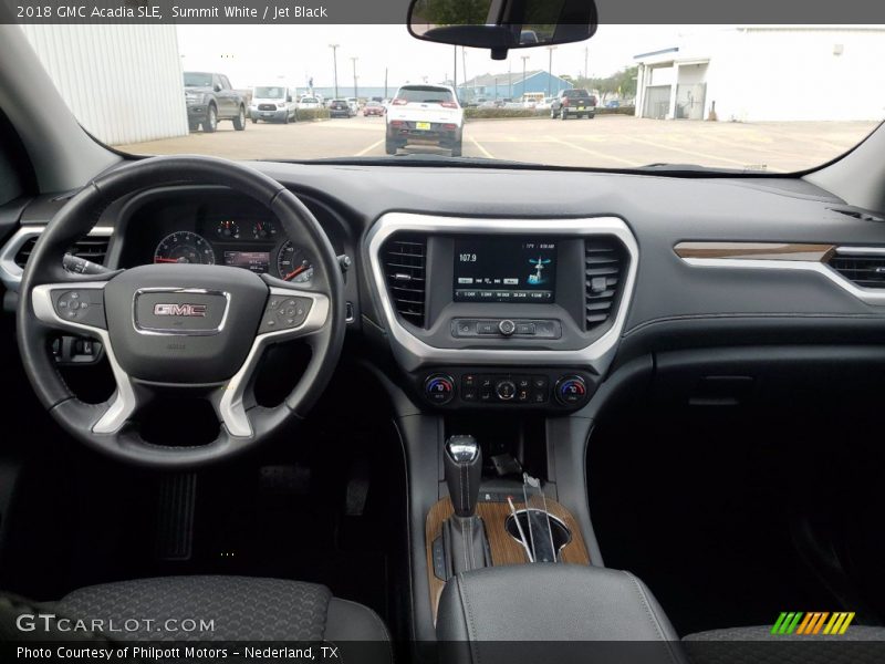 Dashboard of 2018 Acadia SLE