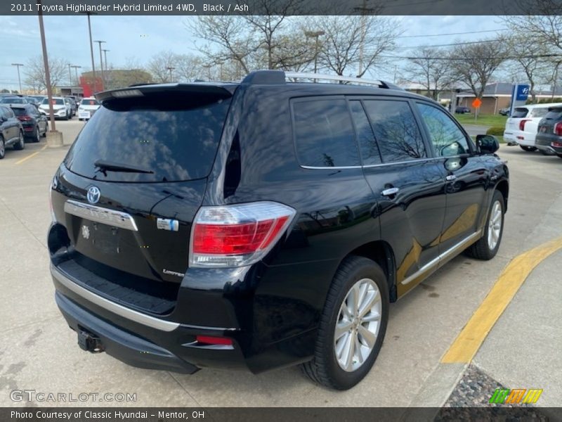 Black / Ash 2011 Toyota Highlander Hybrid Limited 4WD