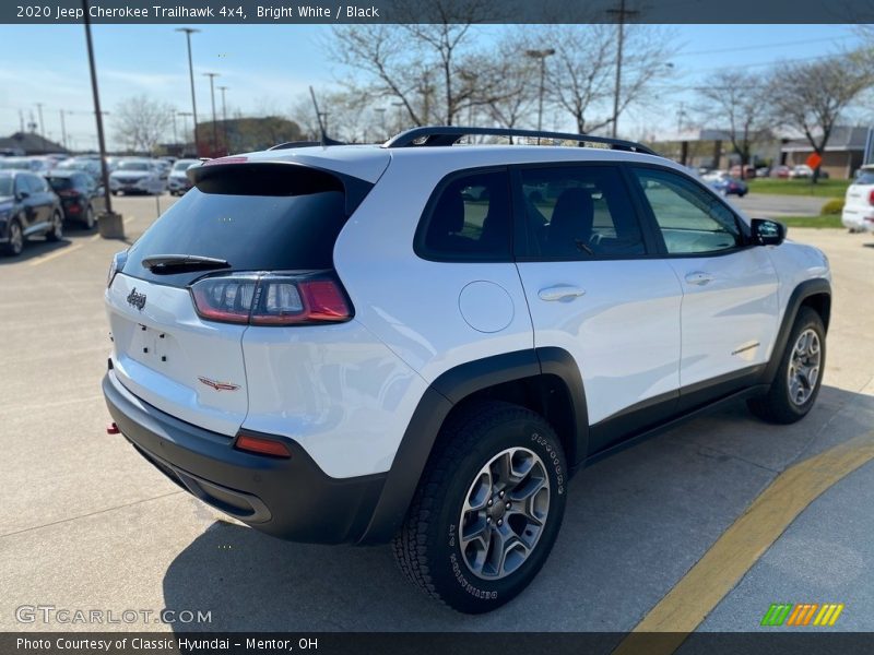 Bright White / Black 2020 Jeep Cherokee Trailhawk 4x4