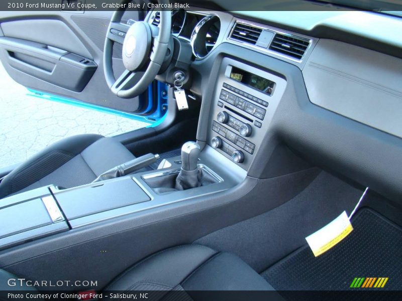 Grabber Blue / Charcoal Black 2010 Ford Mustang V6 Coupe