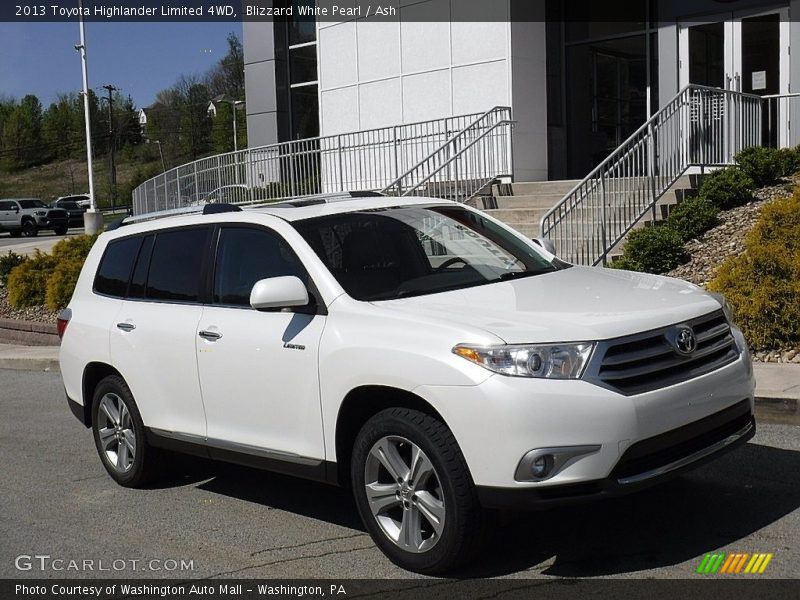 Blizzard White Pearl / Ash 2013 Toyota Highlander Limited 4WD