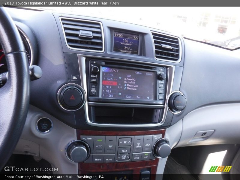 Blizzard White Pearl / Ash 2013 Toyota Highlander Limited 4WD