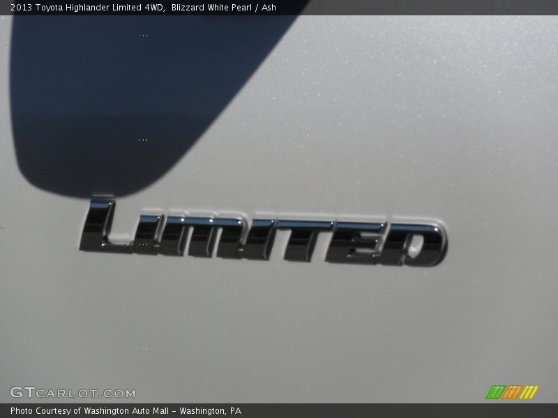Blizzard White Pearl / Ash 2013 Toyota Highlander Limited 4WD