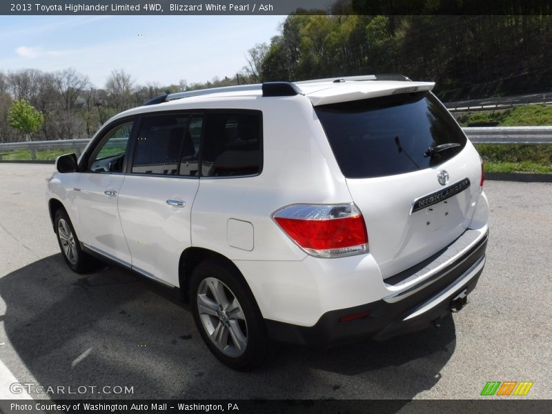 Blizzard White Pearl / Ash 2013 Toyota Highlander Limited 4WD