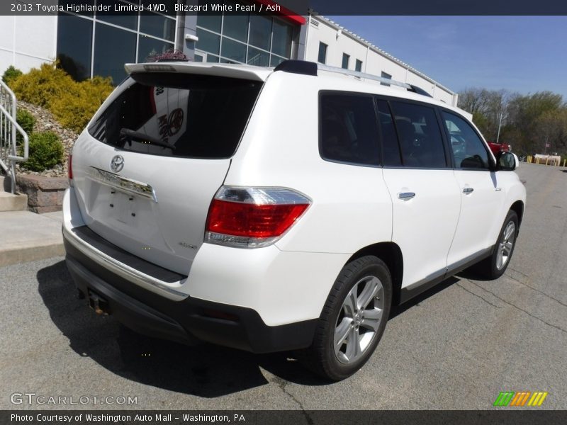 Blizzard White Pearl / Ash 2013 Toyota Highlander Limited 4WD
