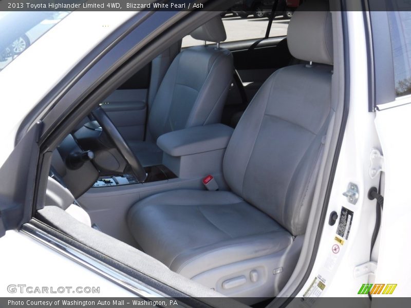Blizzard White Pearl / Ash 2013 Toyota Highlander Limited 4WD