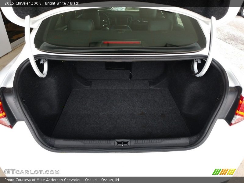 Bright White / Black 2015 Chrysler 200 S