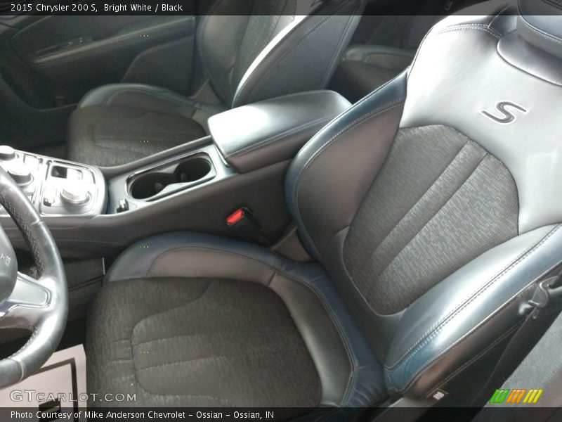 Bright White / Black 2015 Chrysler 200 S