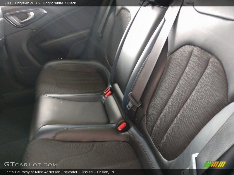 Bright White / Black 2015 Chrysler 200 S