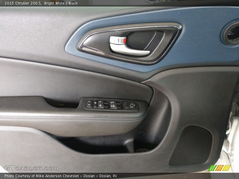 Bright White / Black 2015 Chrysler 200 S