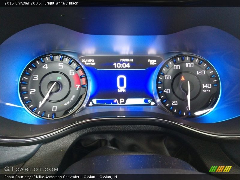 Bright White / Black 2015 Chrysler 200 S