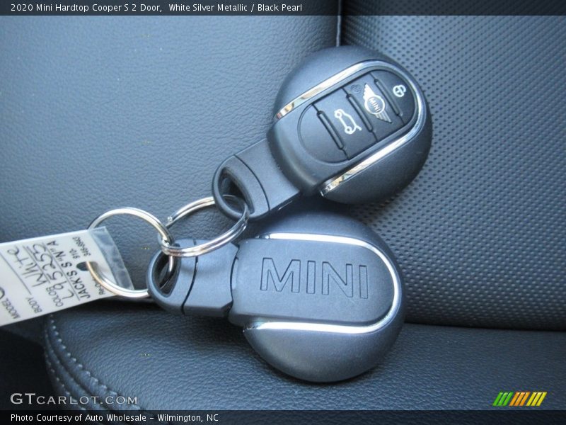 White Silver Metallic / Black Pearl 2020 Mini Hardtop Cooper S 2 Door