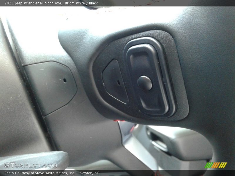 Bright White / Black 2021 Jeep Wrangler Rubicon 4x4
