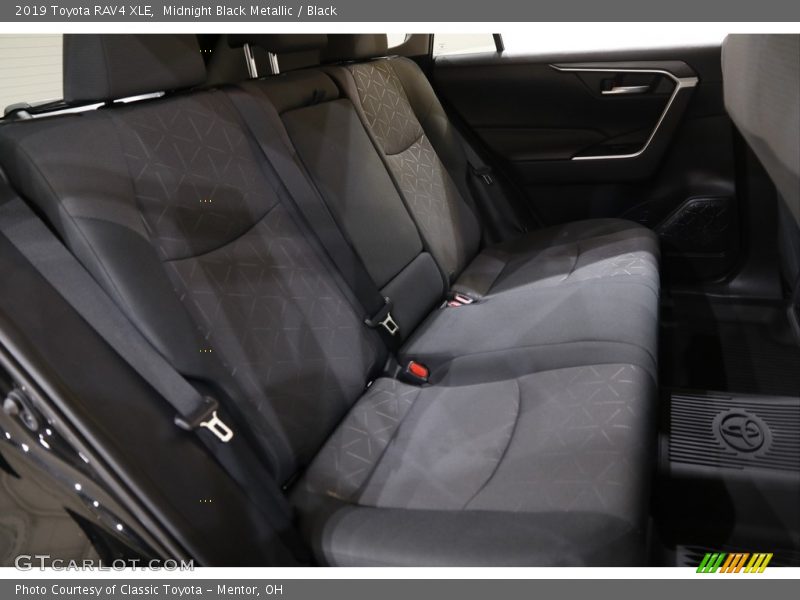 Midnight Black Metallic / Black 2019 Toyota RAV4 XLE