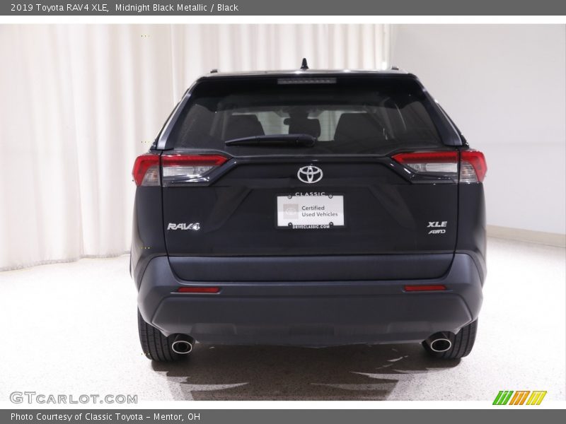 Midnight Black Metallic / Black 2019 Toyota RAV4 XLE