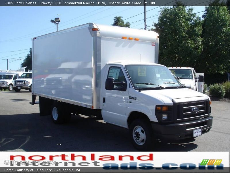 Oxford White / Medium Flint 2009 Ford E Series Cutaway E350 Commercial Moving Truck