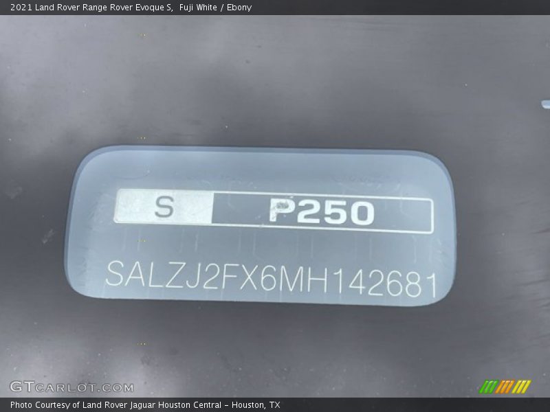 Fuji White / Ebony 2021 Land Rover Range Rover Evoque S
