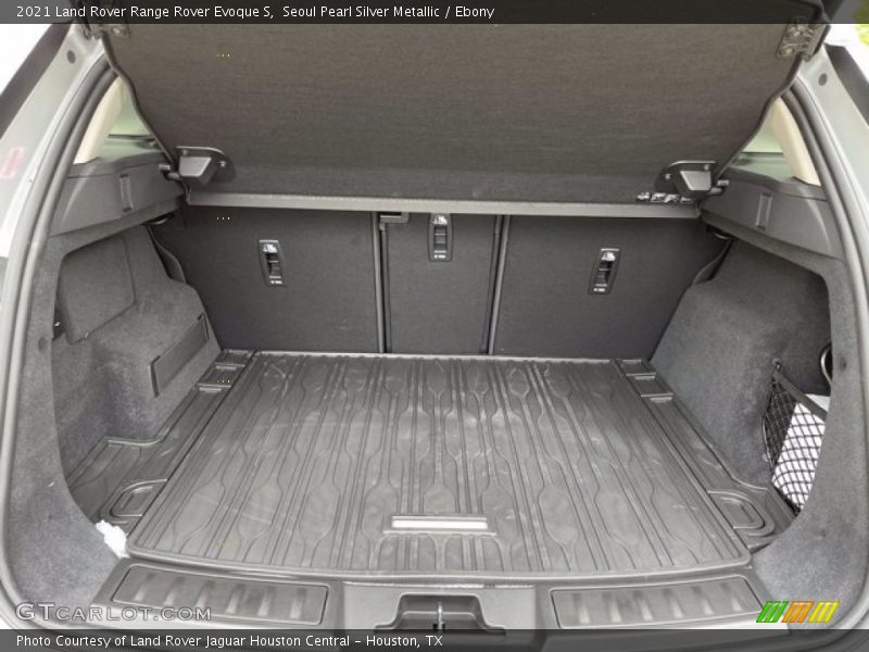  2021 Range Rover Evoque S Trunk