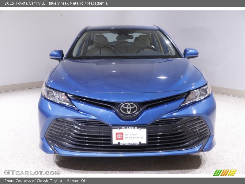 Blue Streak Metallic / Macadamia 2019 Toyota Camry LE