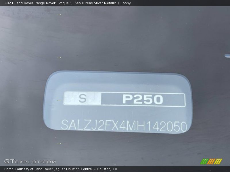 Seoul Pearl Silver Metallic / Ebony 2021 Land Rover Range Rover Evoque S