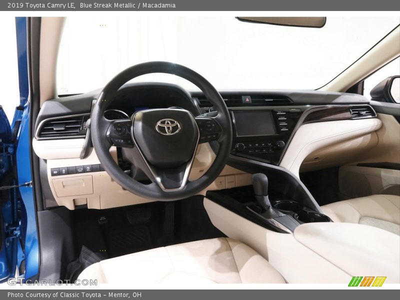 Blue Streak Metallic / Macadamia 2019 Toyota Camry LE
